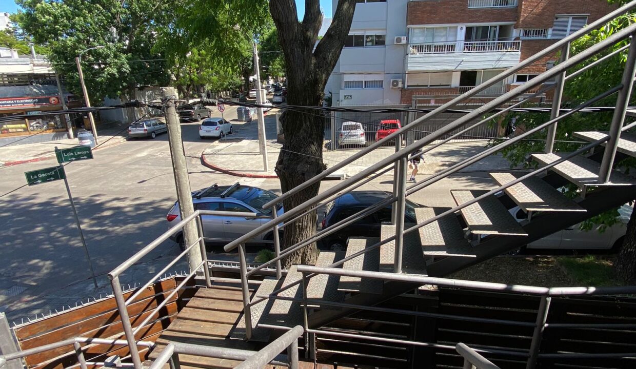 4a9de328-0316-44e3-ba01-32fa95adc82a