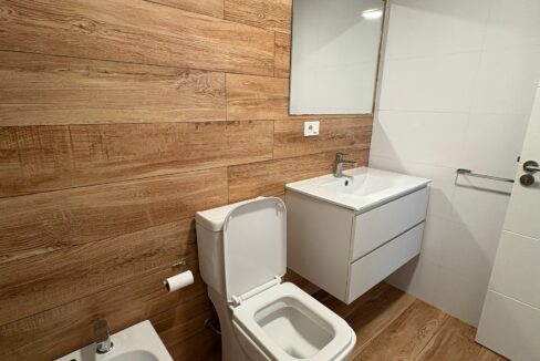 42a4d2ee-c6af-44d4-9313-23e6c9623076